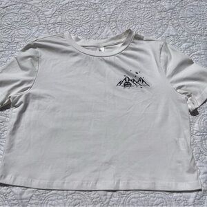 slightly cropped mountain stitch t-shirt